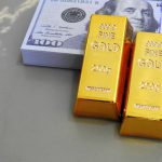 gold-slips-as-oil-fuels-rate-concerns