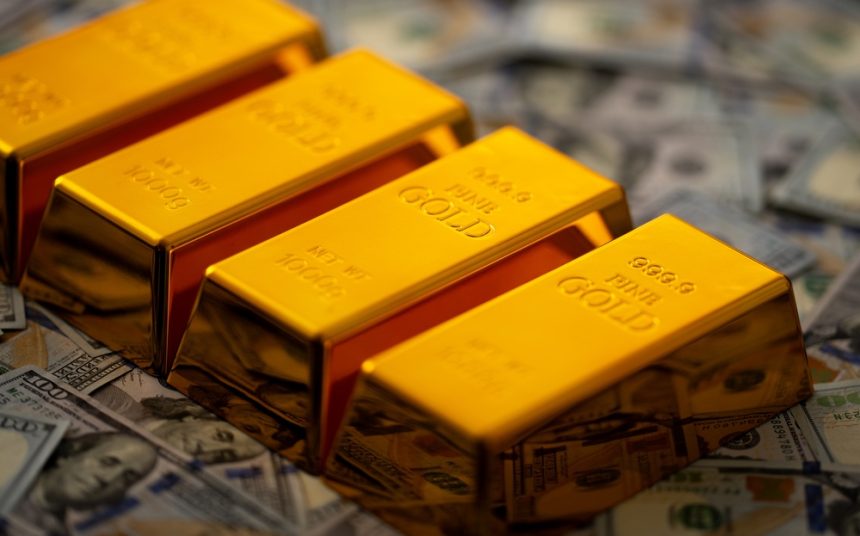 gold-falls-below-$4,000-as-silver-extends-rout