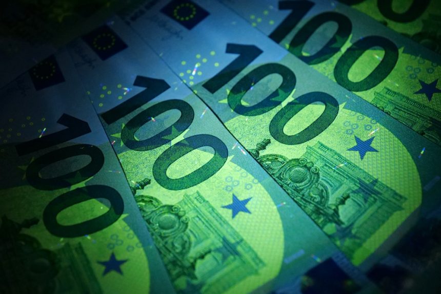 eurusd-steadies-as-rate-outlook-shifts